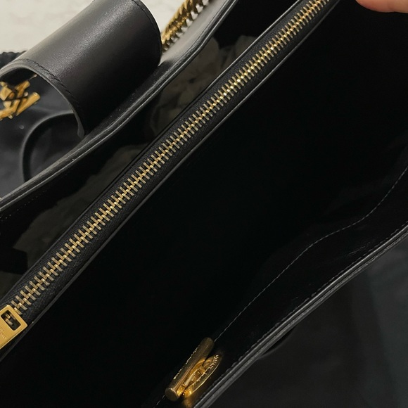 Saint Laurent Classic Monogramme Large Satchel - Picture 8 of 9